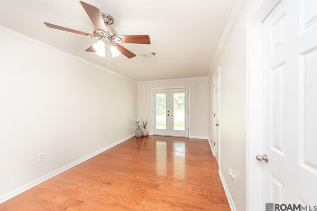 1947 Southland Ct, Baton Rouge, LA 70810