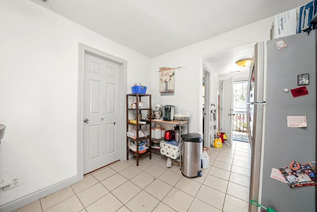 142 W Swann Street, Chicago, IL 60609