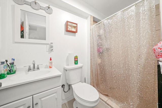 142 W Swann Street, Chicago, IL 60609