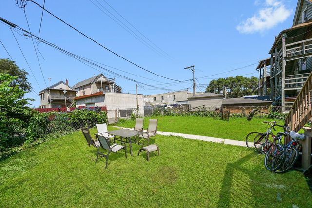 142 W Swann Street, Chicago, IL 60609