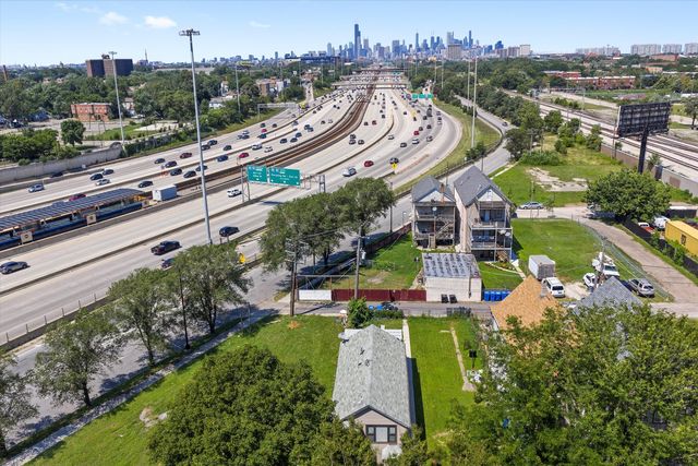 142 W Swann Street, Chicago, IL 60609