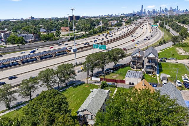 142 W Swann Street, Chicago, IL 60609