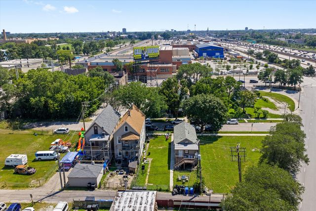 142 W Swann Street, Chicago, IL 60609