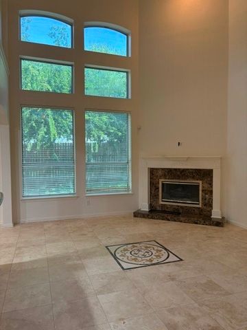 508 BRIAROAKS Drive, Lake Dallas, TX 75065