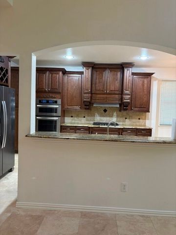 508 BRIAROAKS Drive, Lake Dallas, TX 75065