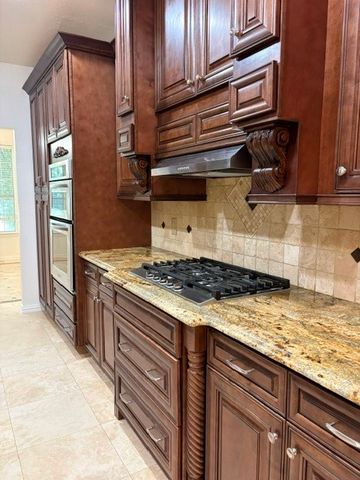 508 BRIAROAKS Drive, Lake Dallas, TX 75065