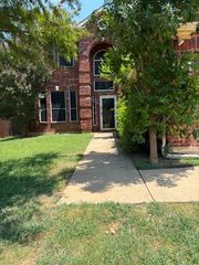 508 BRIAROAKS Drive, Lake Dallas, TX 75065