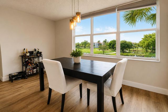 9491 Evergreen Place 307, Davie, FL 33324