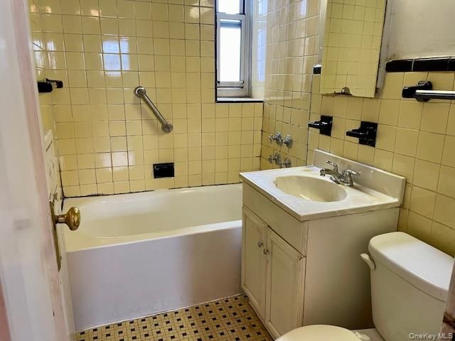 41-16 47 Avenue 6F, Sunnyside, NY 11104