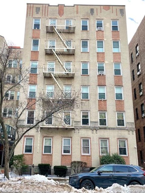 41-16 47 Avenue 6F, Sunnyside, NY 11104