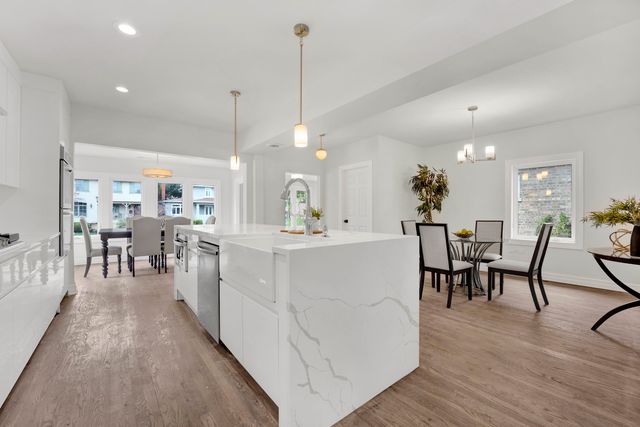 213 Ashland Avenue, River Forest, IL 60305