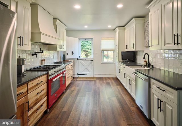 765 SWAMP RD, Newtown, PA 18940
