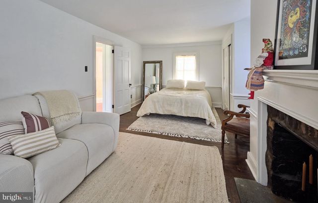 765 SWAMP RD, Newtown, PA 18940