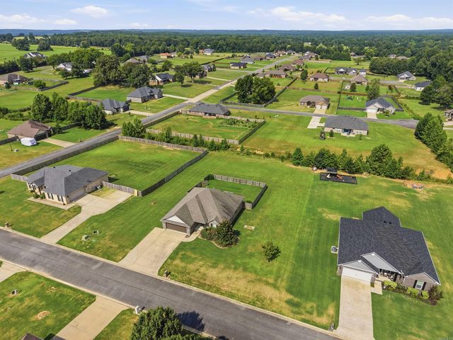 3 Corbin Cove, Greenbrier, AR 72058