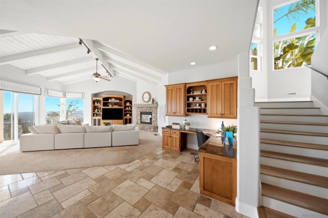 7149 Obelisco Cir, Carlsbad, CA 92009