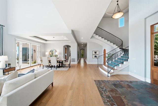 7149 Obelisco Cir, Carlsbad, CA 92009