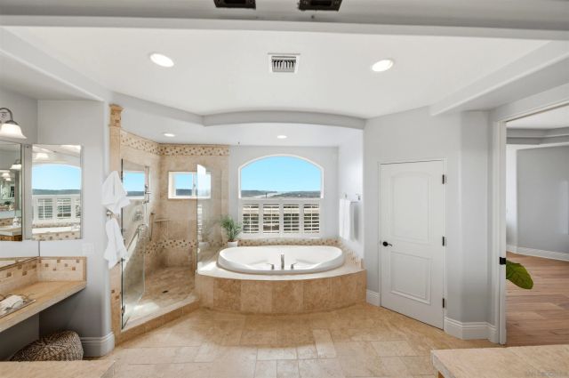 7149 Obelisco Cir, Carlsbad, CA 92009