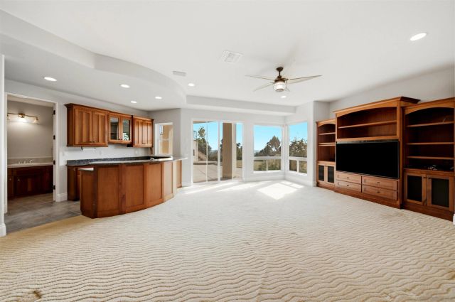 7149 Obelisco Cir, Carlsbad, CA 92009