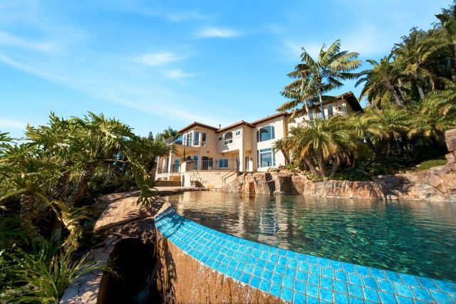 7149 Obelisco Cir, Carlsbad, CA 92009