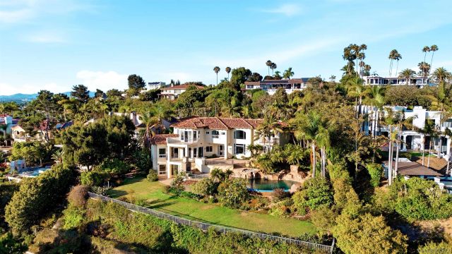 7149 Obelisco Cir, Carlsbad, CA 92009