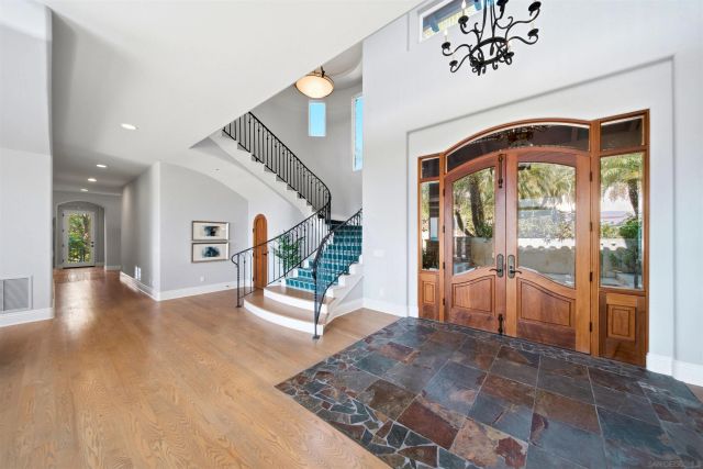 7149 Obelisco Cir, Carlsbad, CA 92009