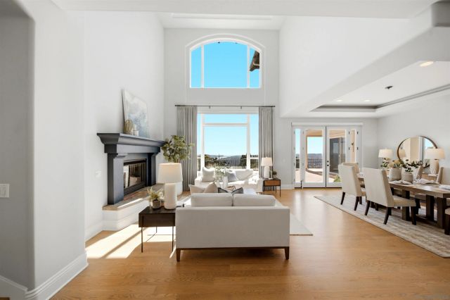 7149 Obelisco Cir, Carlsbad, CA 92009