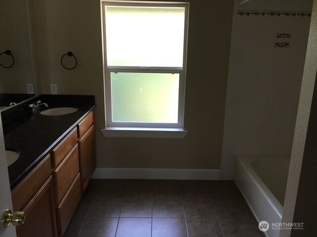 5744 Lagoon Lane NW, Gig Harbor, WA 98335