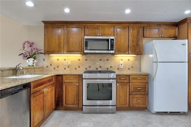 18 Starflower, Irvine, CA 92604