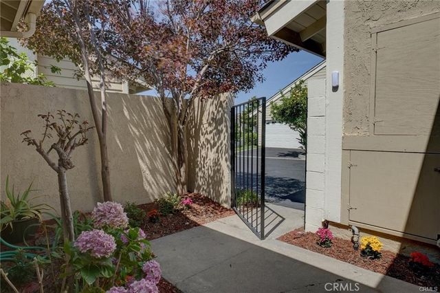18 Starflower, Irvine, CA 92604