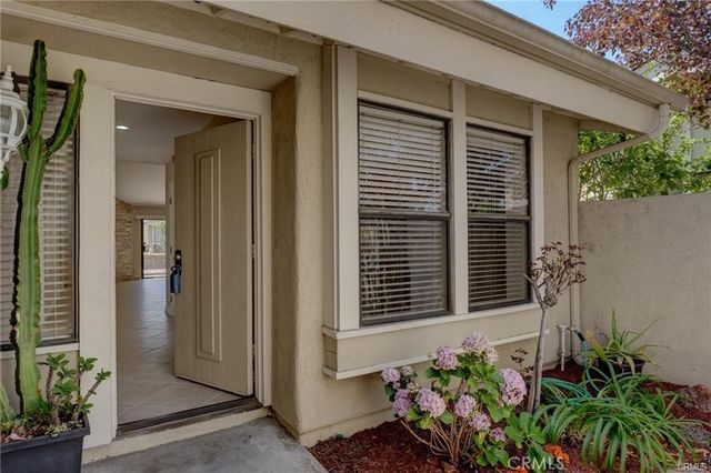 18 Starflower, Irvine, CA 92604