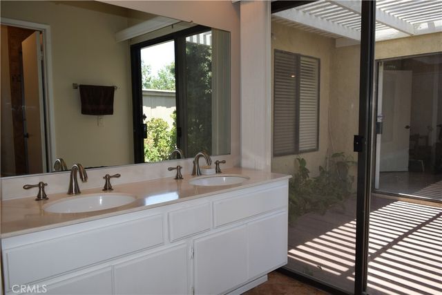 18 Starflower, Irvine, CA 92604