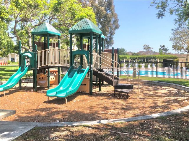 18 Starflower, Irvine, CA 92604
