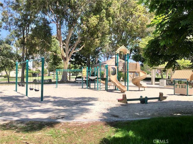 18 Starflower, Irvine, CA 92604