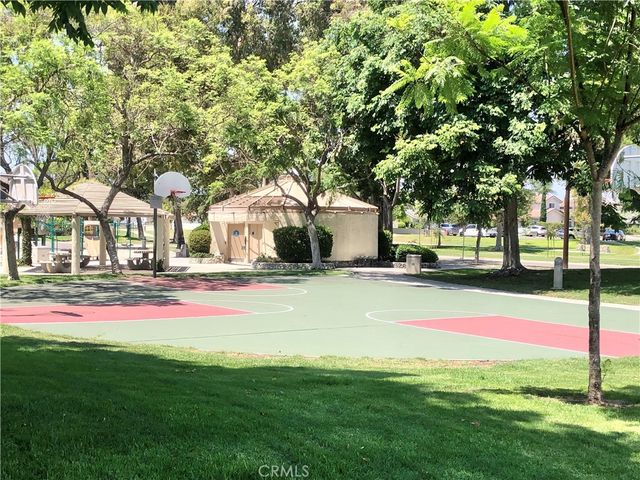 18 Starflower, Irvine, CA 92604