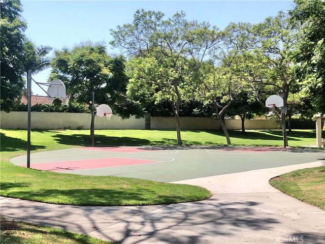 18 Starflower, Irvine, CA 92604