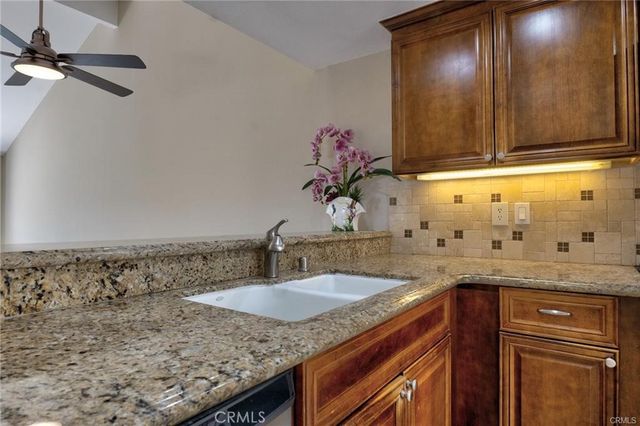 18 Starflower, Irvine, CA 92604