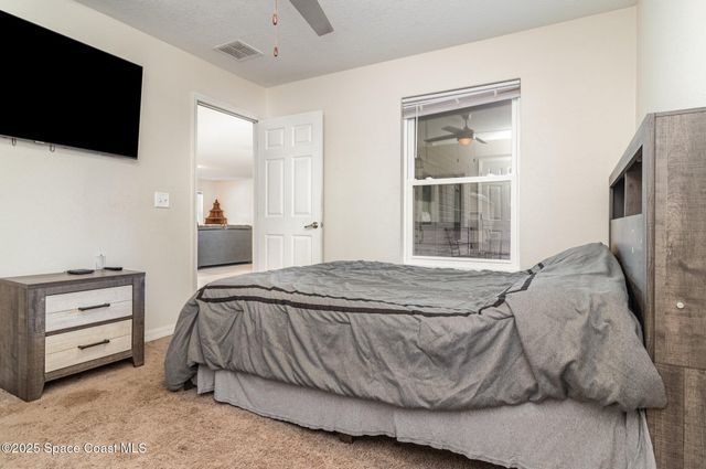 5651 Travis Street, Mims, FL 32754