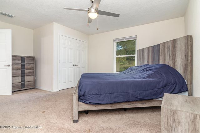 5651 Travis Street, Mims, FL 32754