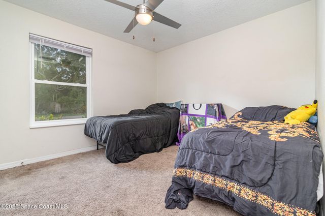 5651 Travis Street, Mims, FL 32754