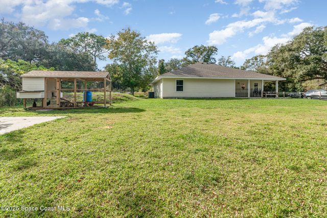 5651 Travis Street, Mims, FL 32754