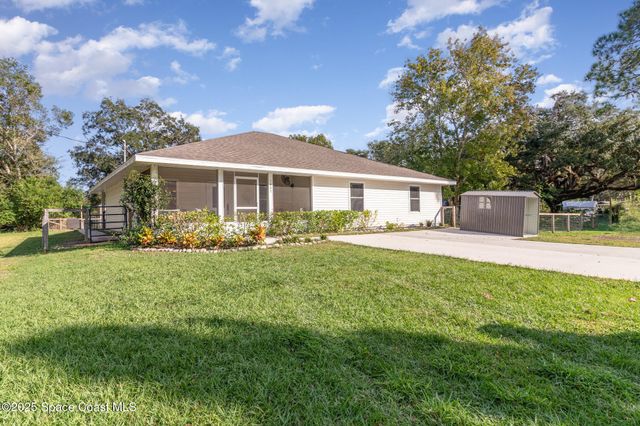 5651 Travis Street, Mims, FL 32754