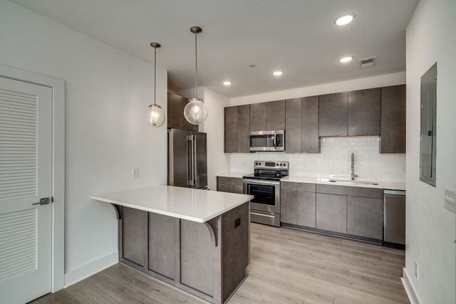 1613 Marshall Hollow Dr Apt 303, Nashville, TN 37203