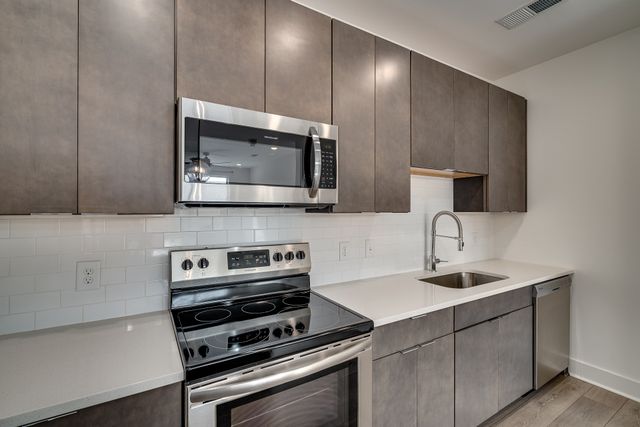 1613 Marshall Hollow Dr Apt 303, Nashville, TN 37203