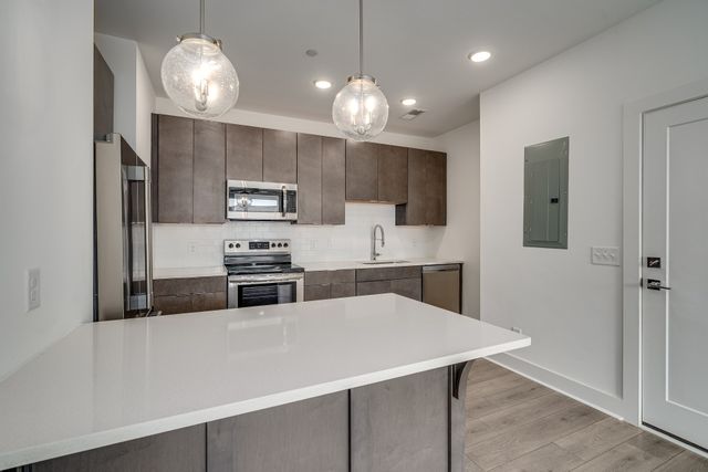 1613 Marshall Hollow Dr Apt 303, Nashville, TN 37203