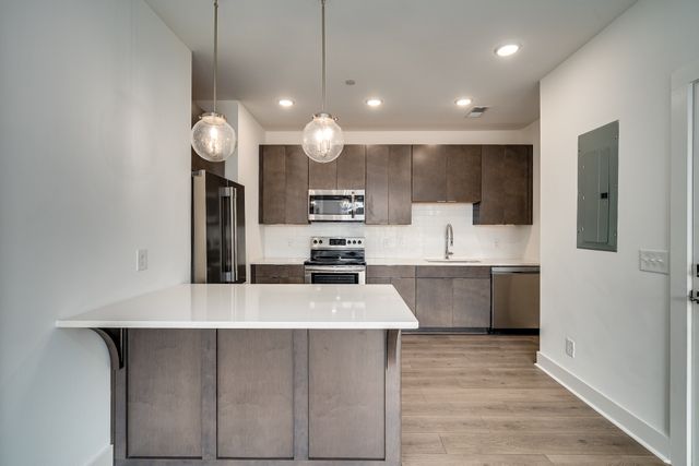 1613 Marshall Hollow Dr Apt 303, Nashville, TN 37203