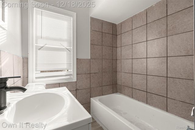 15766 Hartwell Street, Detroit, MI 48227