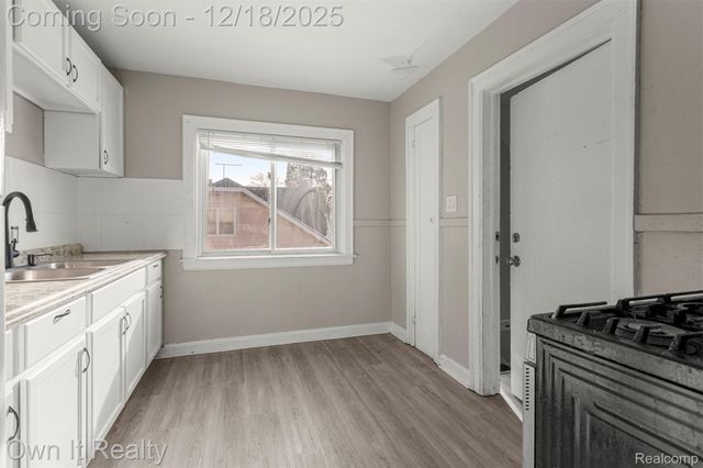 15766 Hartwell Street, Detroit, MI 48227