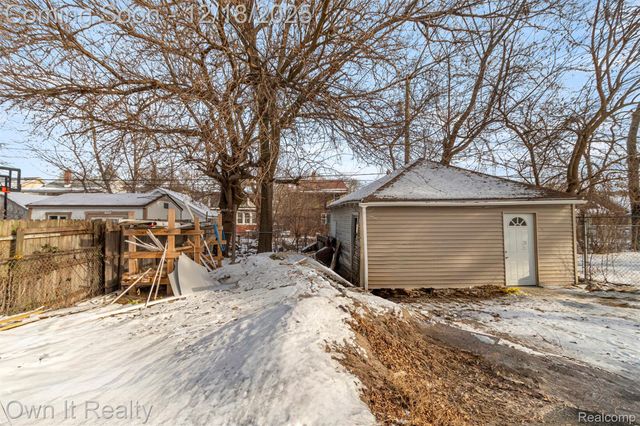 15766 Hartwell Street, Detroit, MI 48227