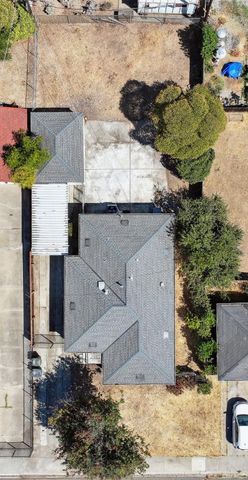 3829 39th St, Sacramento, CA 95820