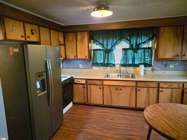 100 Frances Street, Easley, SC 29640